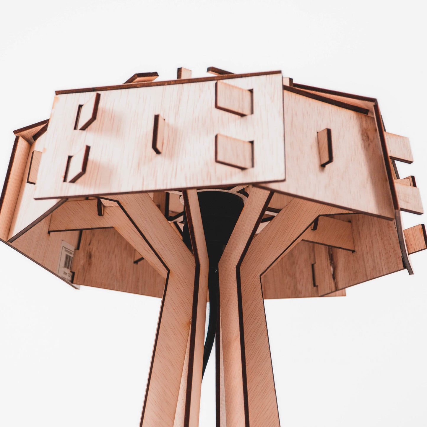 OSCAR tafellamp van WOMP de houten lamp