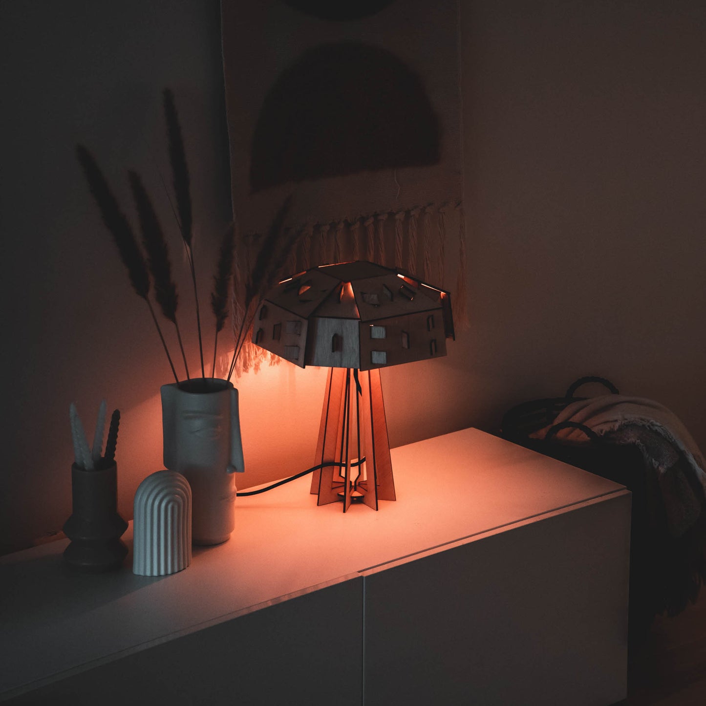 OSCAR tafellamp van WOMP de houten lamp