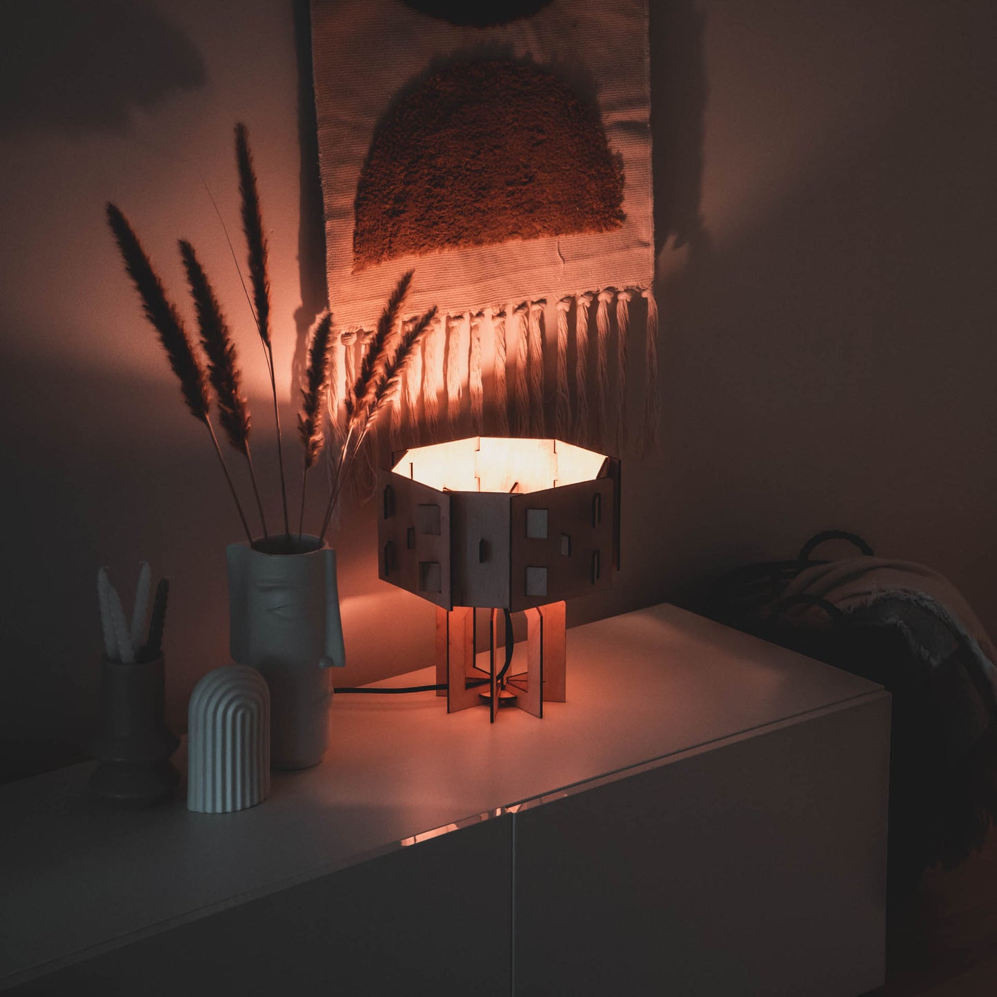 TESS tafellamp van WOMP de houten lamp