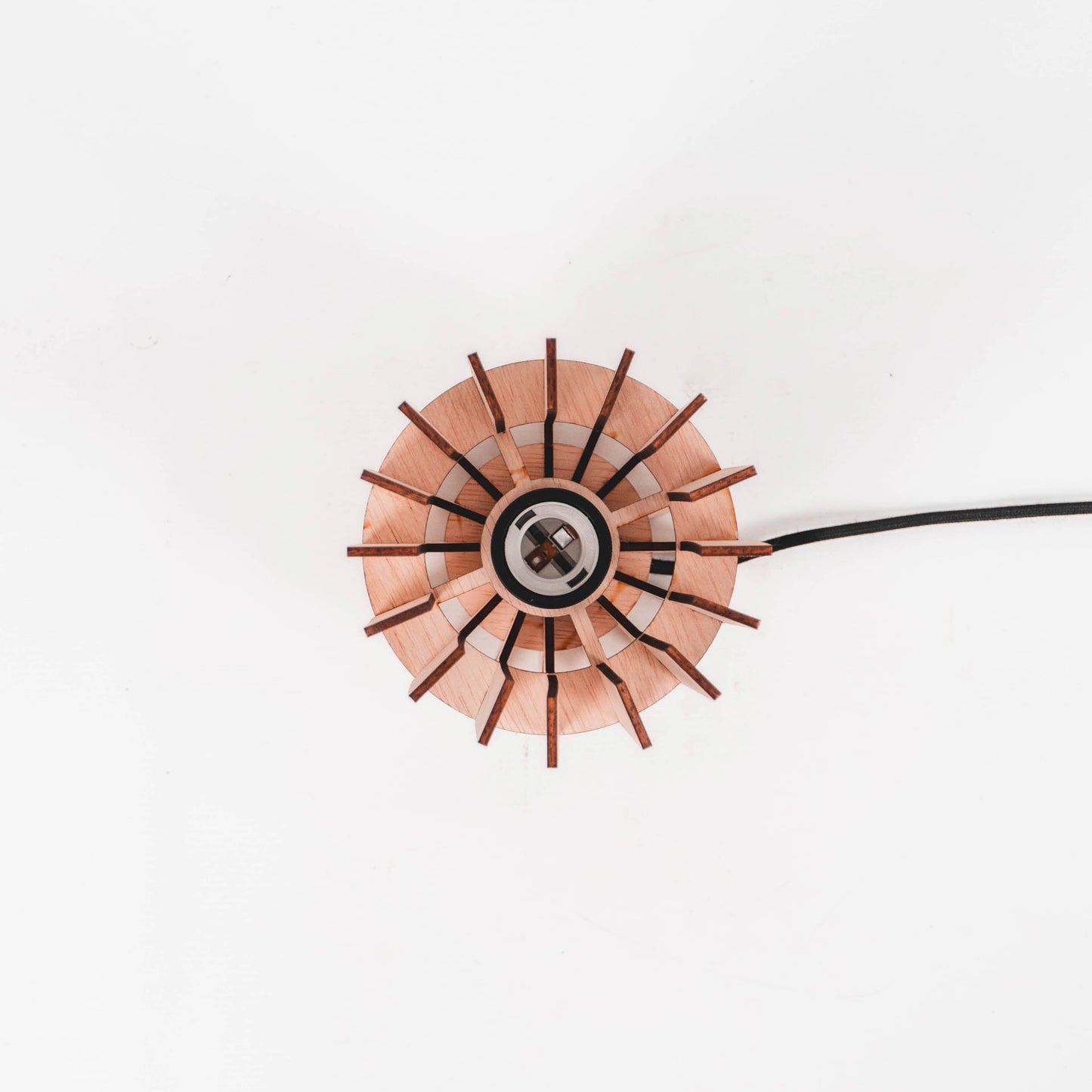 TARA tafellamp van WOMP de houten lamp