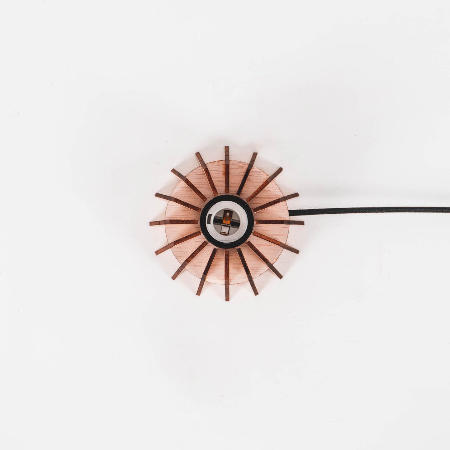 LIZ tafellamp van WOMP de houten lamp