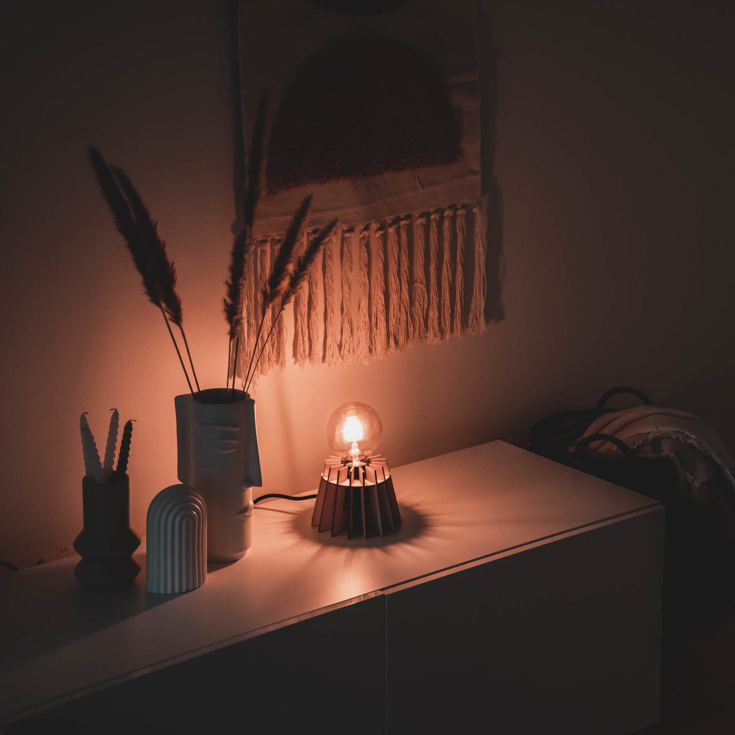 LIZ tafellamp van WOMP de houten lamp