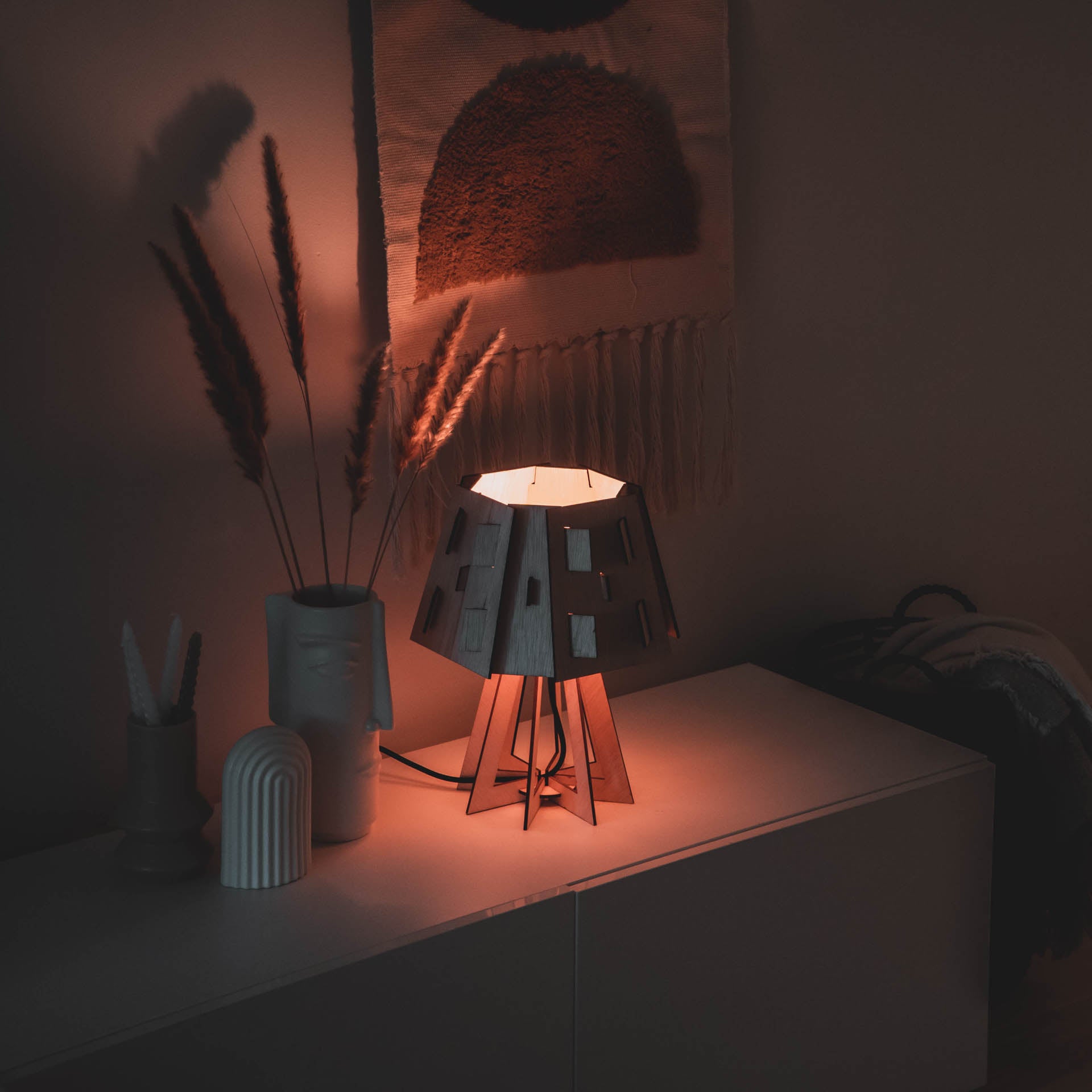 SUZIE tafellamp van WOMP de houten lamp