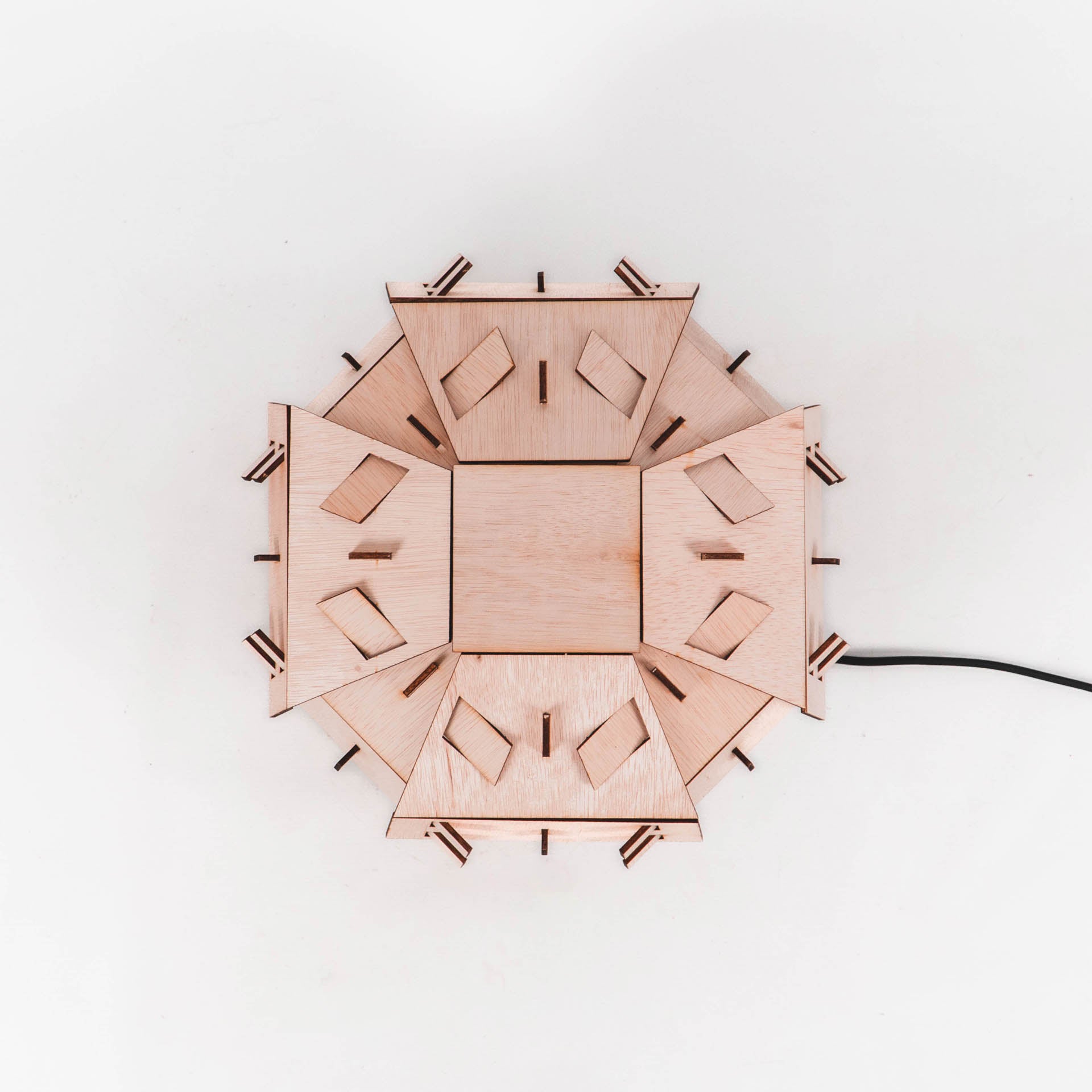 DEX tafellamp van WOMP de houten lamp